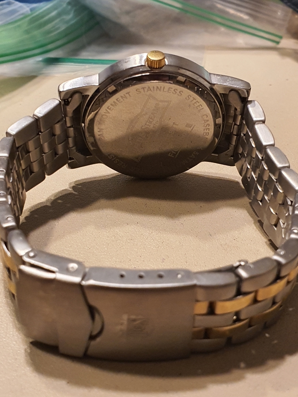 10/$20 Field & Stream Freedom 3 Silver/Goldtone Men's Watch w/Date - Picture 3 of 4